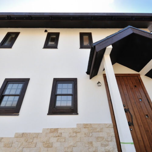 高級感が溢れる雰囲気の小上がりが特徴的な完全無添加の暮らしやすい家はいかがでしょうか。