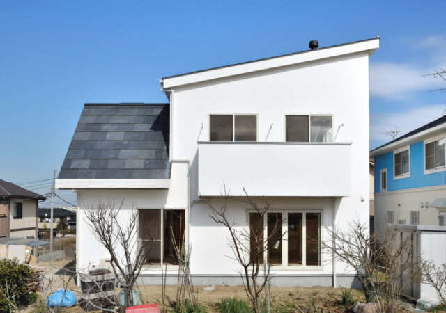 モダンな雰囲気と開放感がある暮らしやすい家