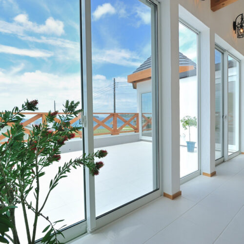 高級感が溢れる外観と開放感が満載な暮らしやすいお家はいかがでしょうか。