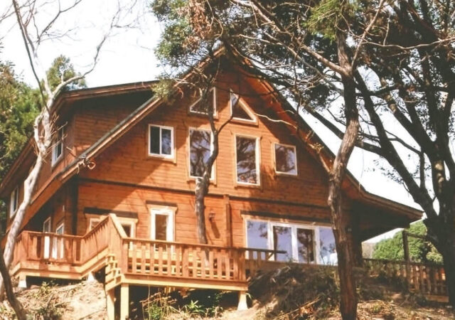 研修もできる正倉院式ログハウスの別荘